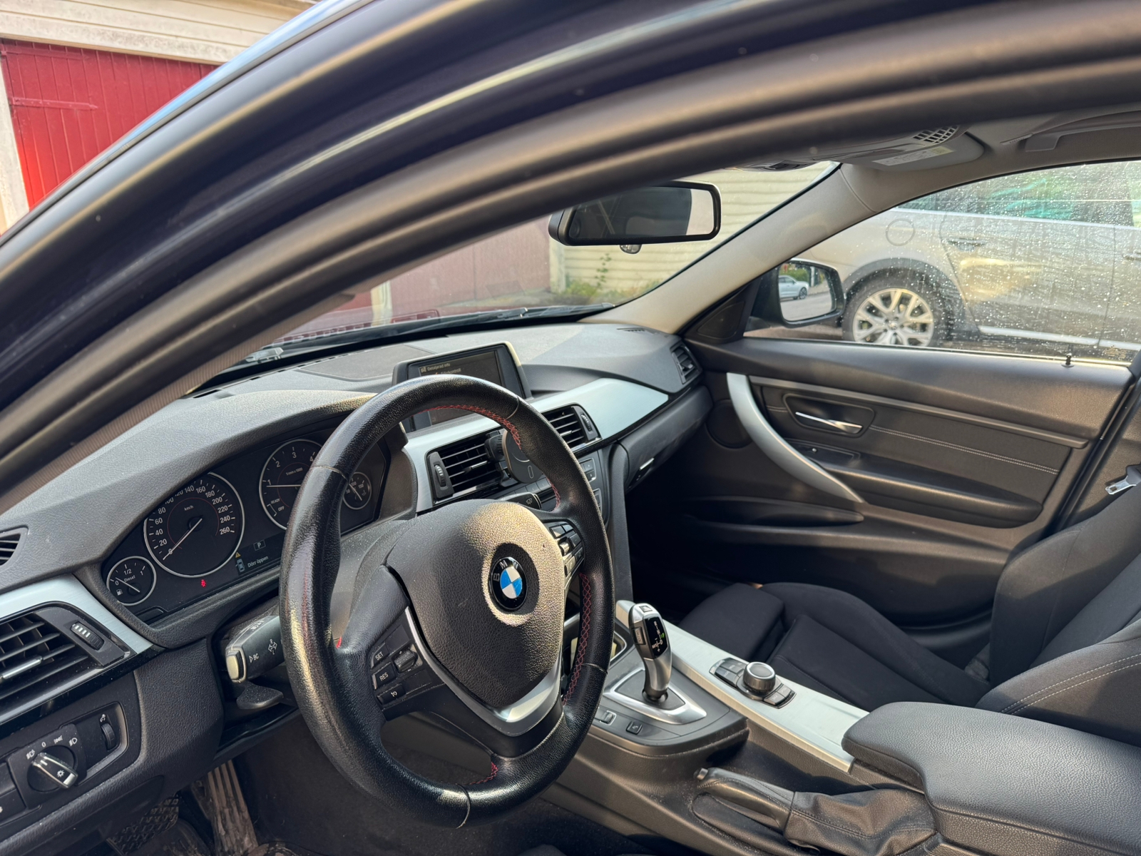 BMW 320 d xDrive Touring Steptronic 2014, bild 6/6
