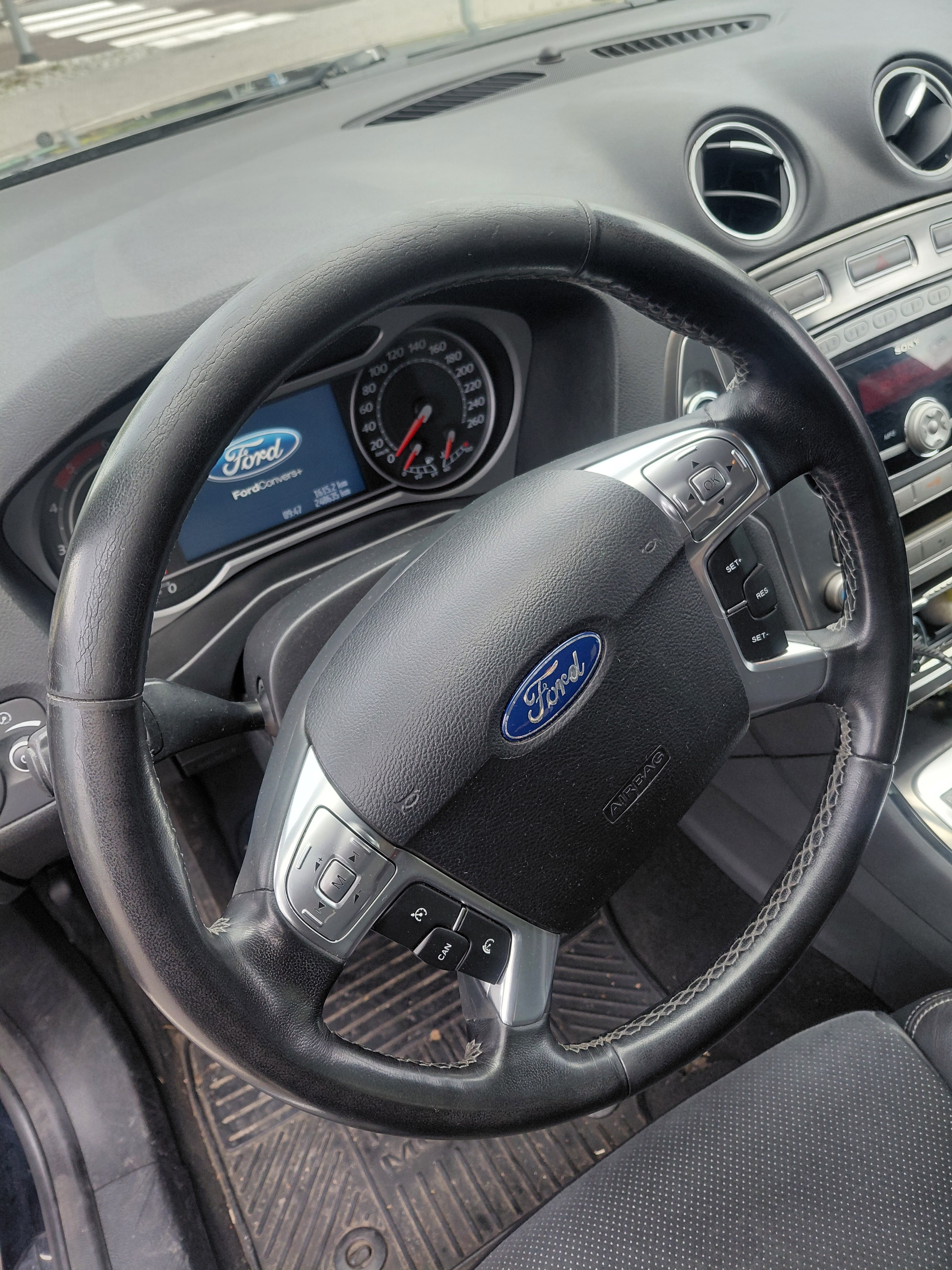 Ford Mondeo Kombi 2.0 TDCi Powershift 2010, bild 4/9