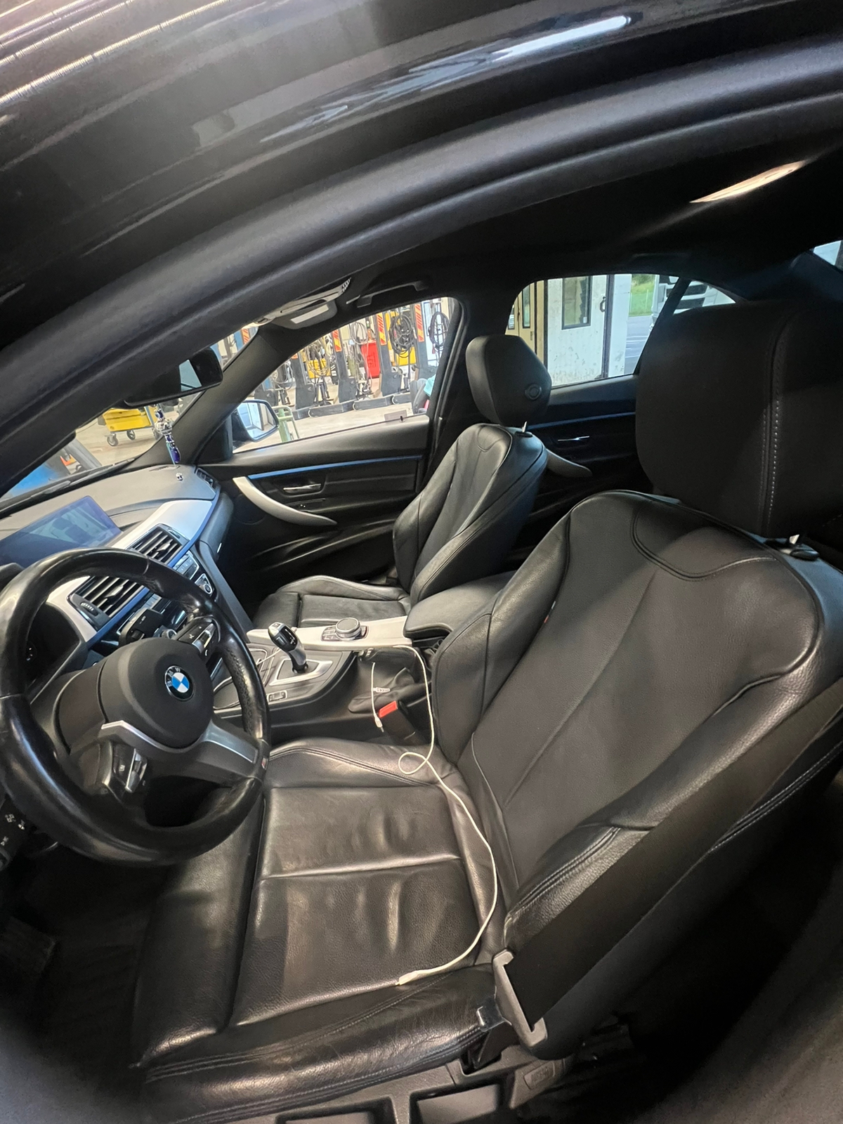 BMW 318 d Sedan Steptronic 2018, bild 4/5