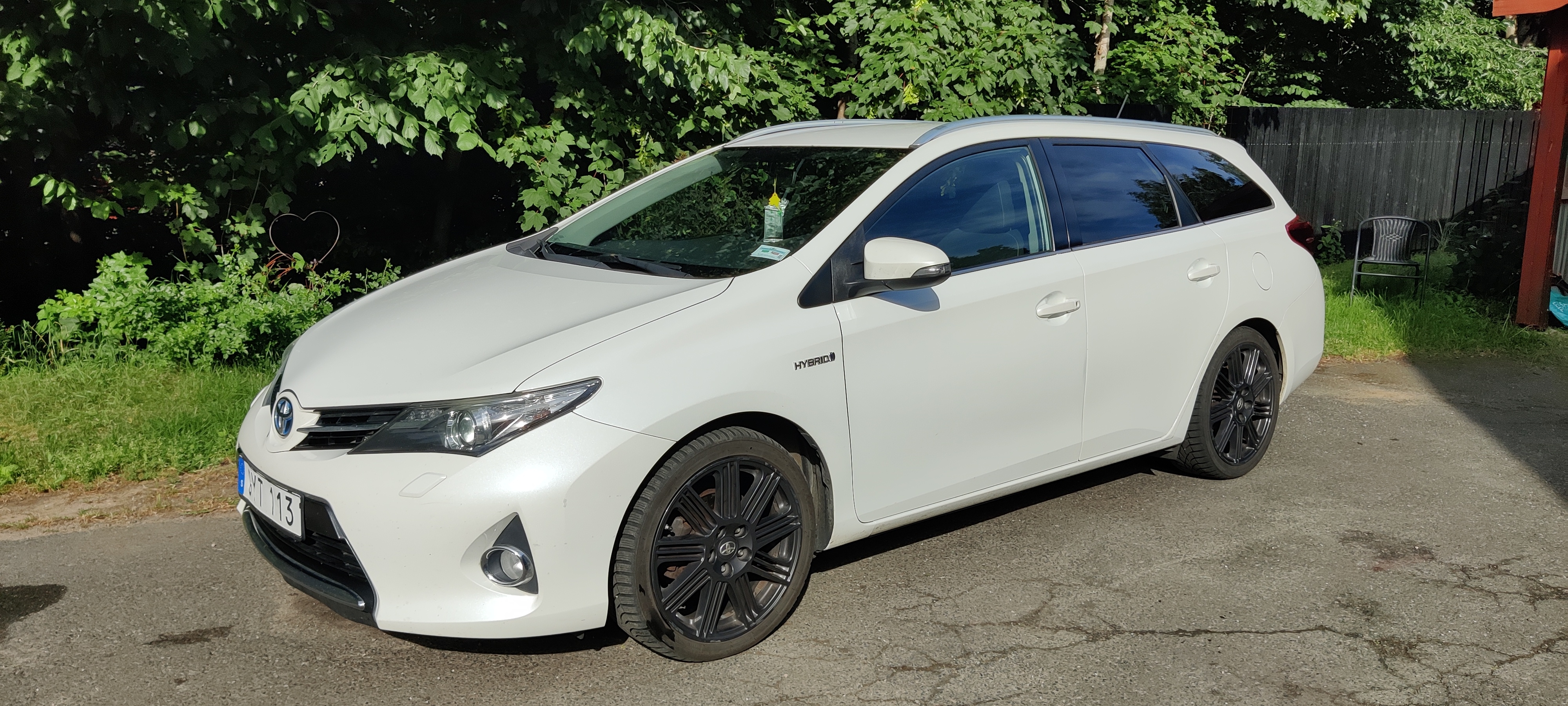 Toyota Auris Touring Sports Hybrid e-CVT 2015, bild 3/5