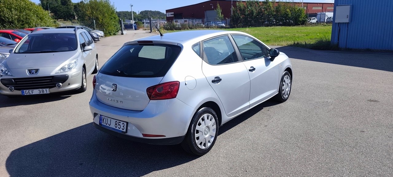 Seat Ibiza 5-dörrar 1.4 Reference 2011, bild 4/5
