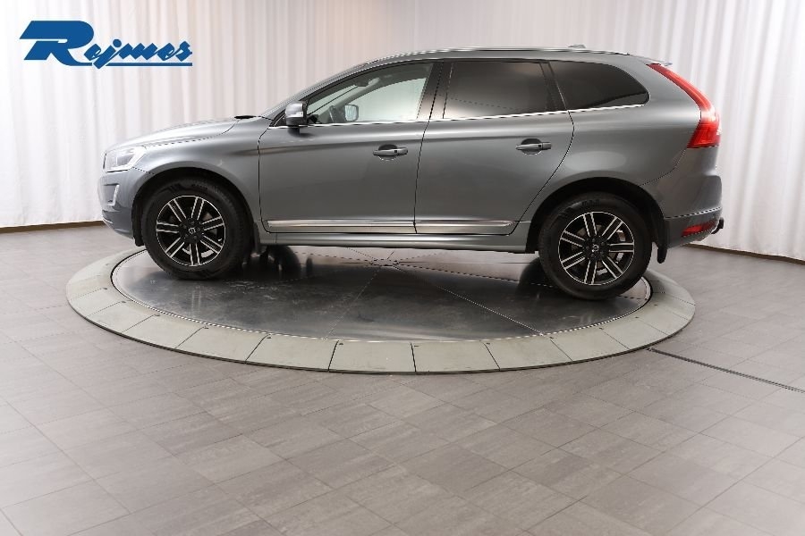 Volvo XC60 D4 AWD Classic Summum 2017, bild 3/32
