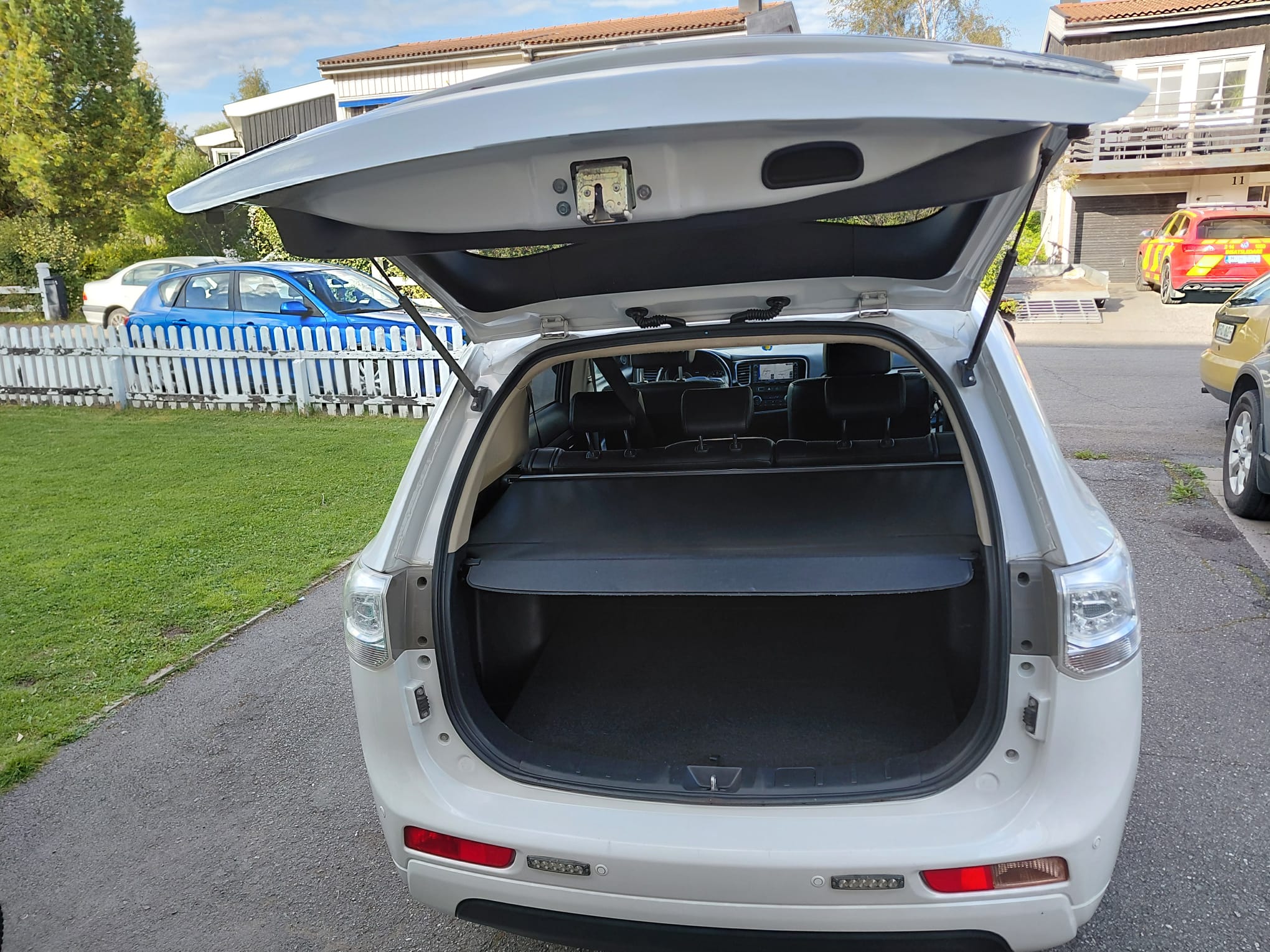 Mitsubishi Outlander PHEV CVT 2014, bild 7/10