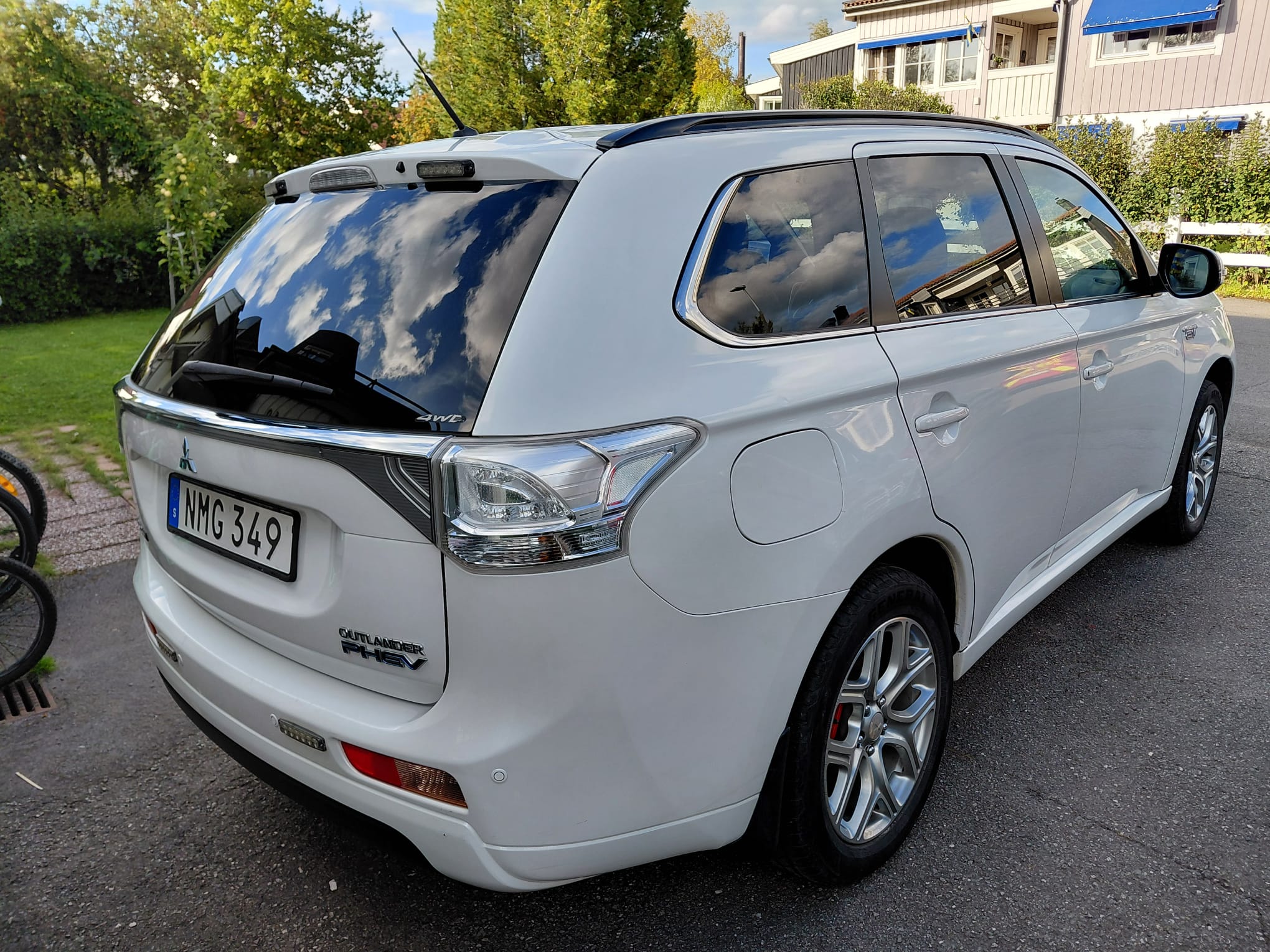 Mitsubishi Outlander PHEV CVT 2014, bild 4/10