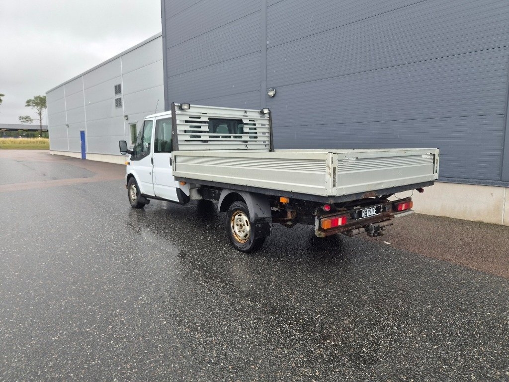 Ford Transit 2.4 TDCi 2008, bild 3/5