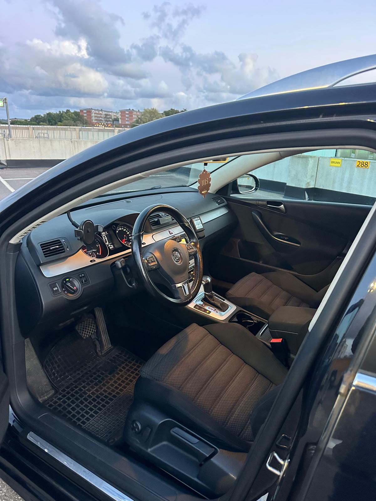 Volkswagen Passat 2010, bild 5/8
