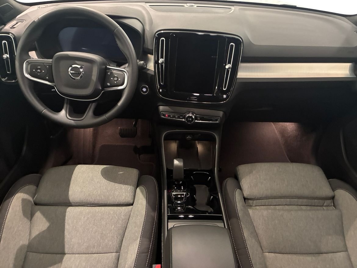 Volvo XC40 B3 FWD Bensin Plus Dark 2025, bild 5/10