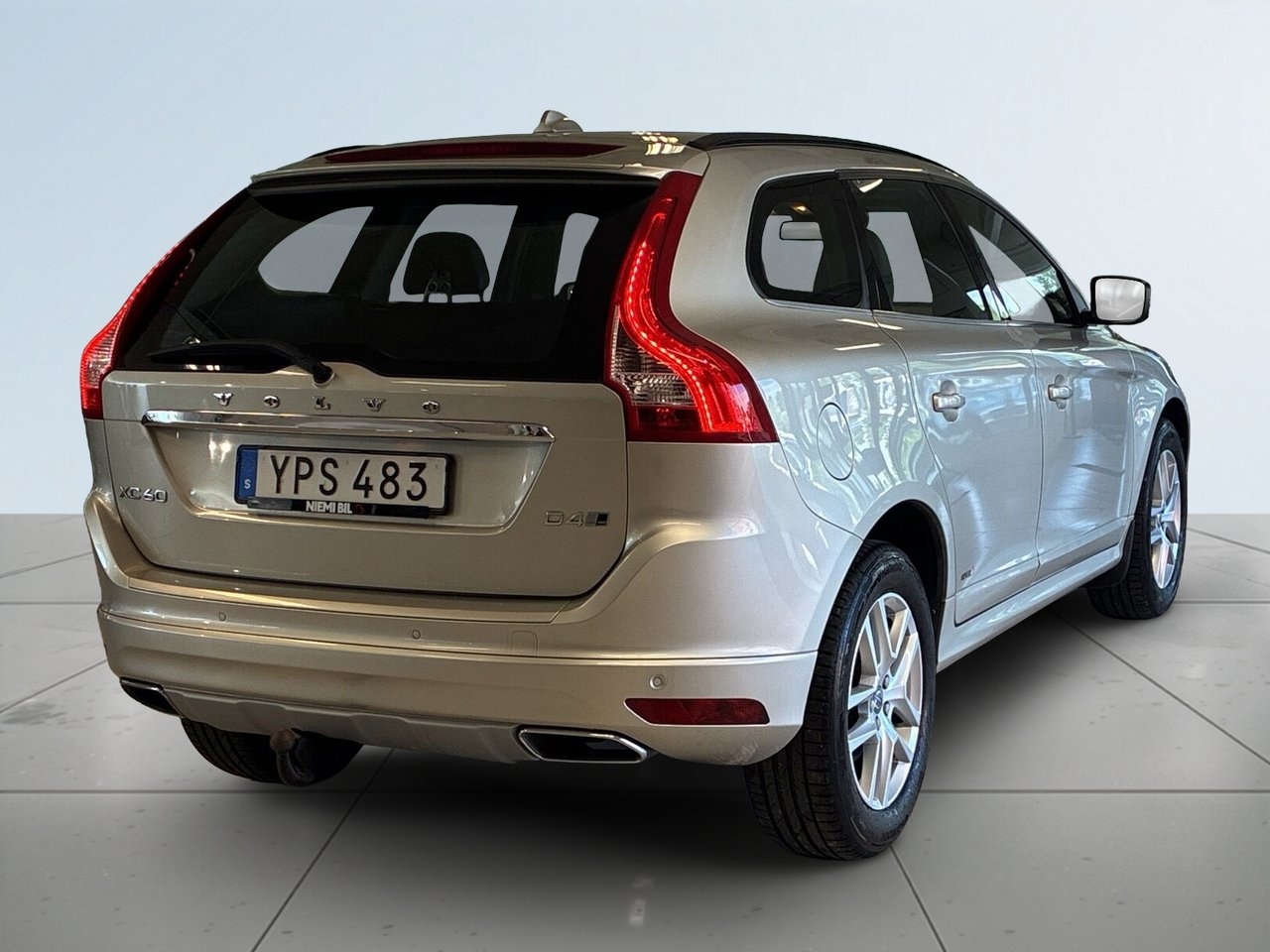 Volvo XC60 2017, kuva 6/10