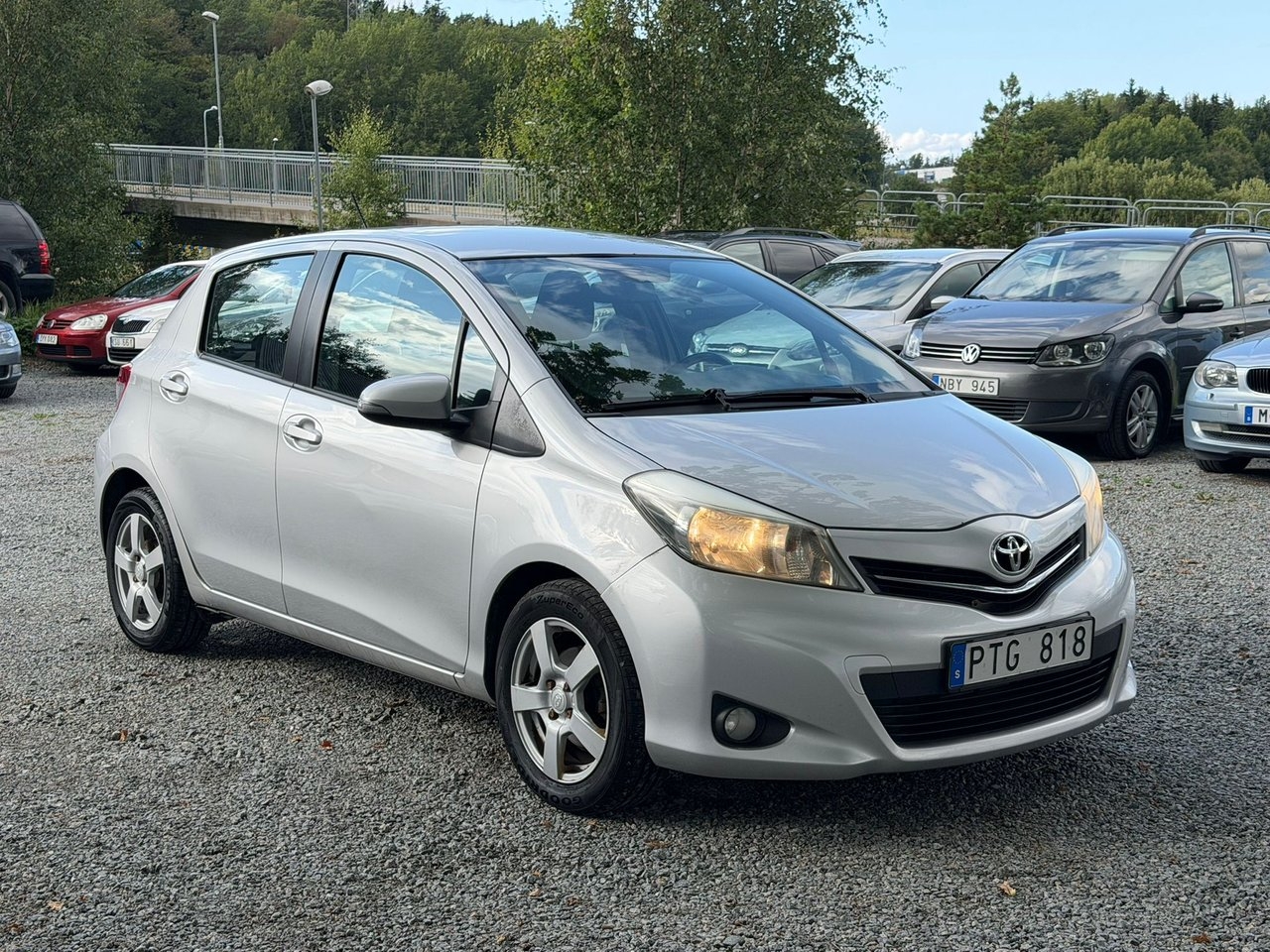 Toyota Yaris 2012, bild 2/10
