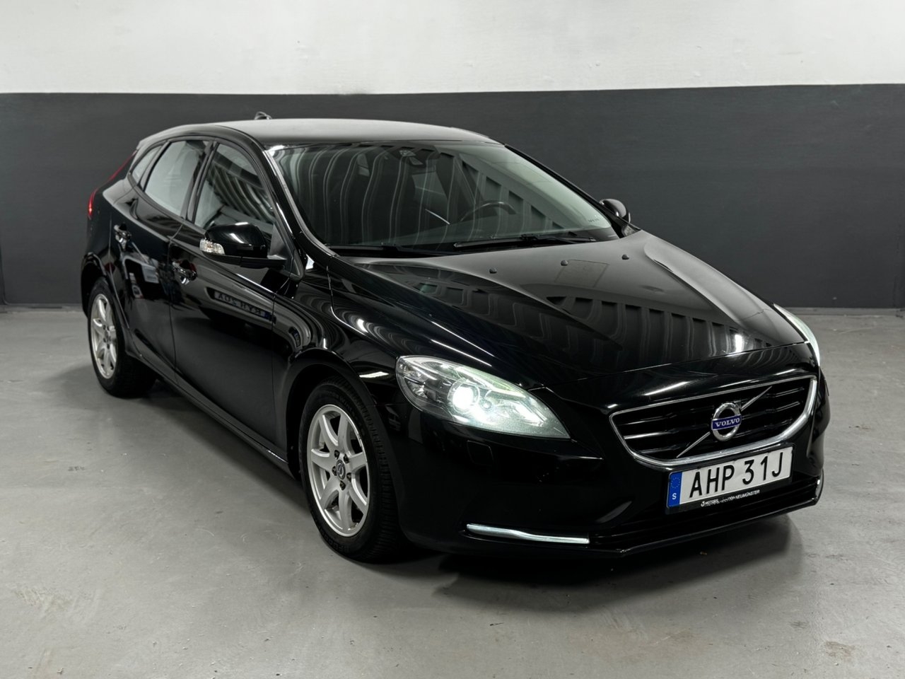 Volvo V40 2015, photo 4/10