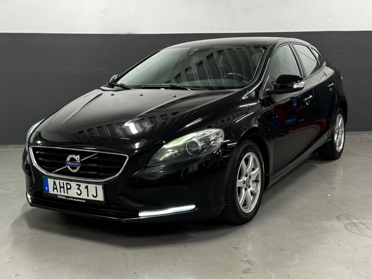Volvo V40 2015, photo 6/10
