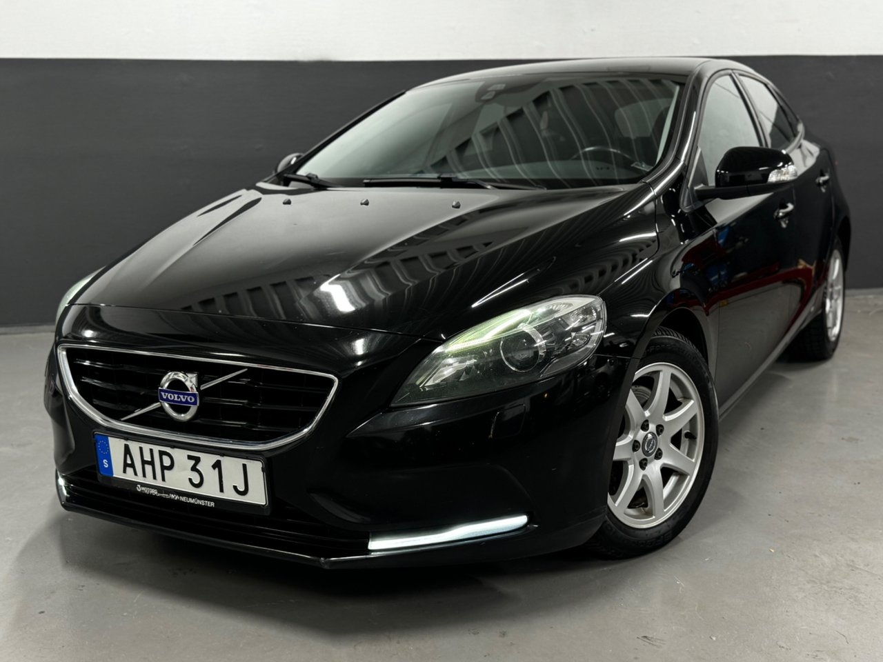 Volvo V40 2015, photo 7/10