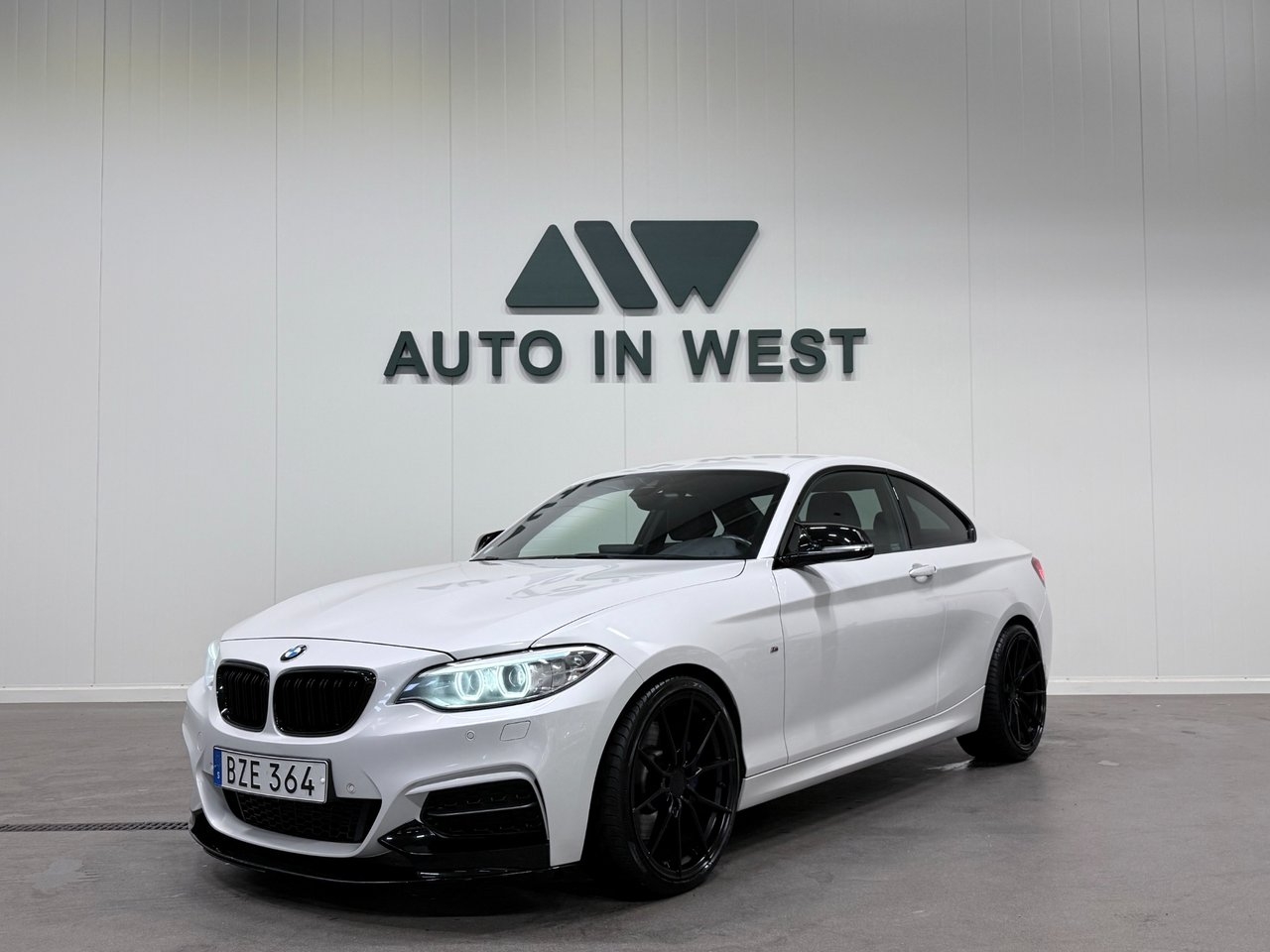 BMW M235i
