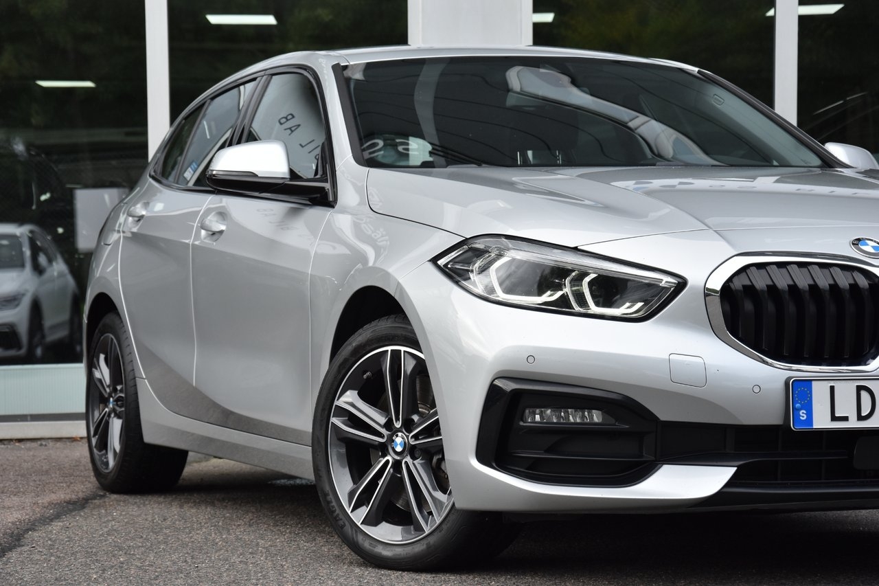 BMW 120 2022, photo 4/10