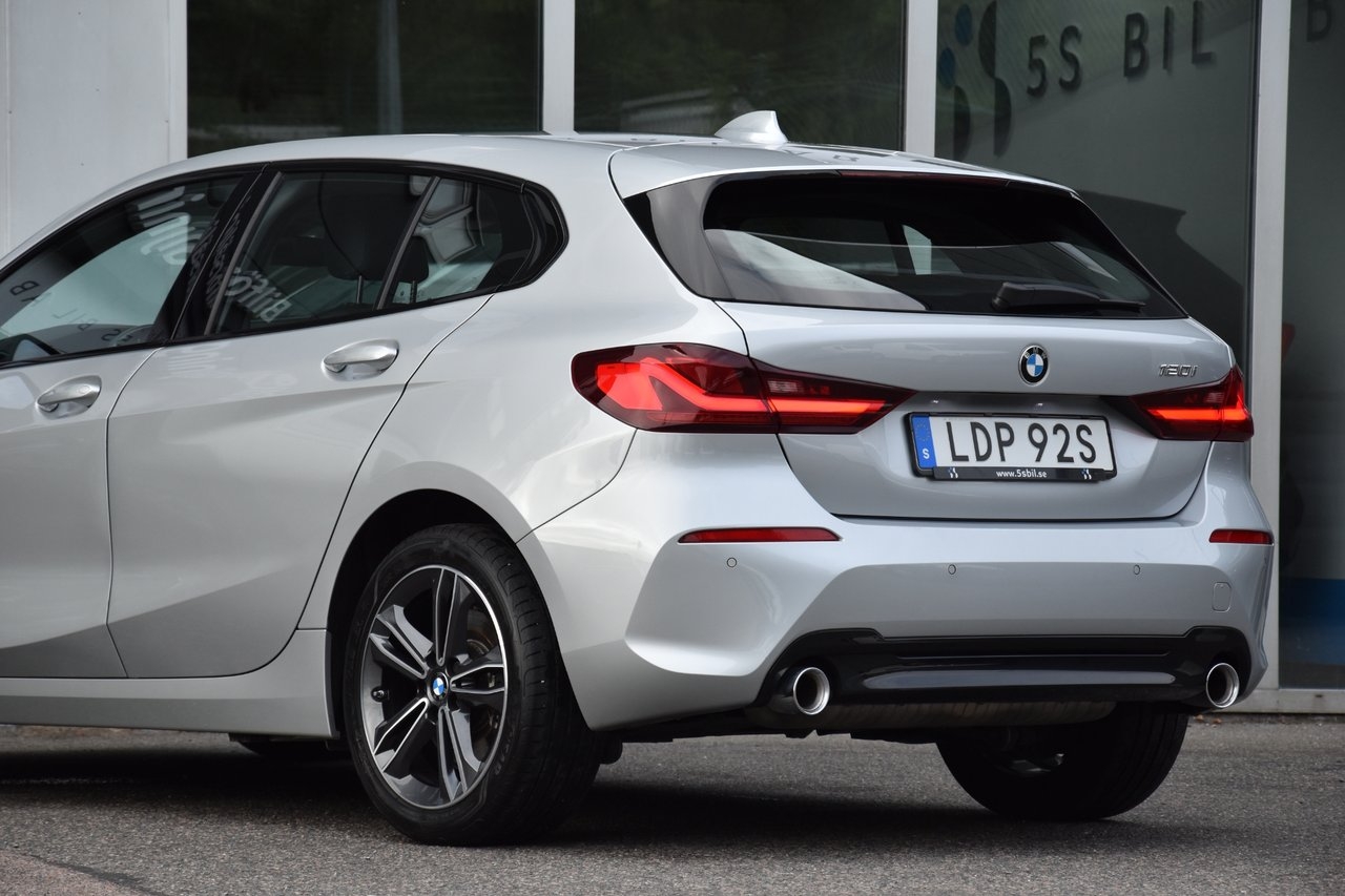 BMW 120 2022, photo 6/10