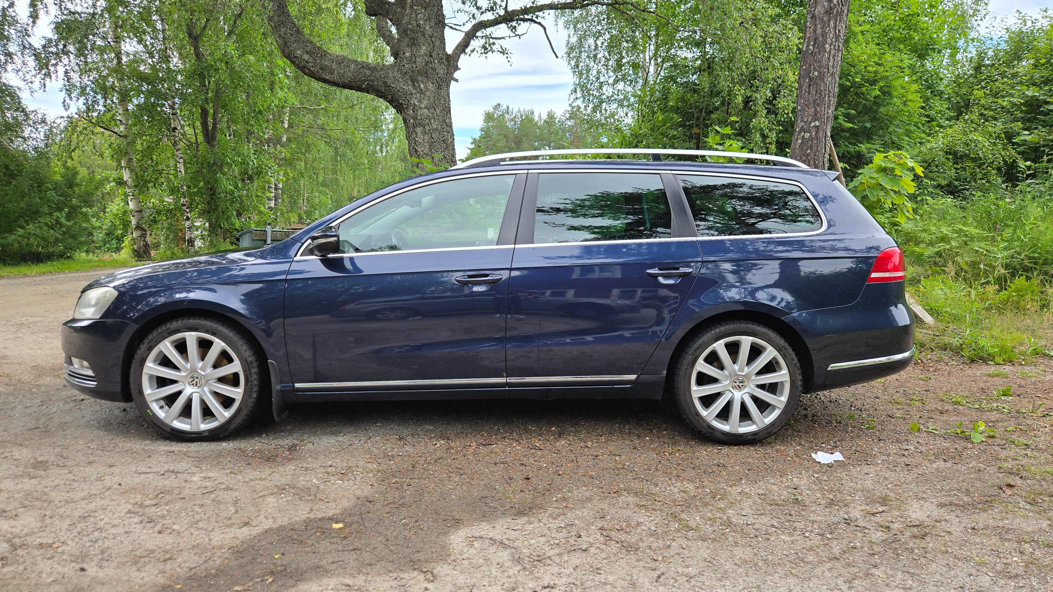 Volkswagen Passat 2012, bild 2/9