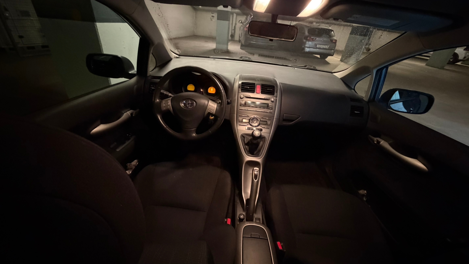 Toyota Auris 2009, kuva 6/8