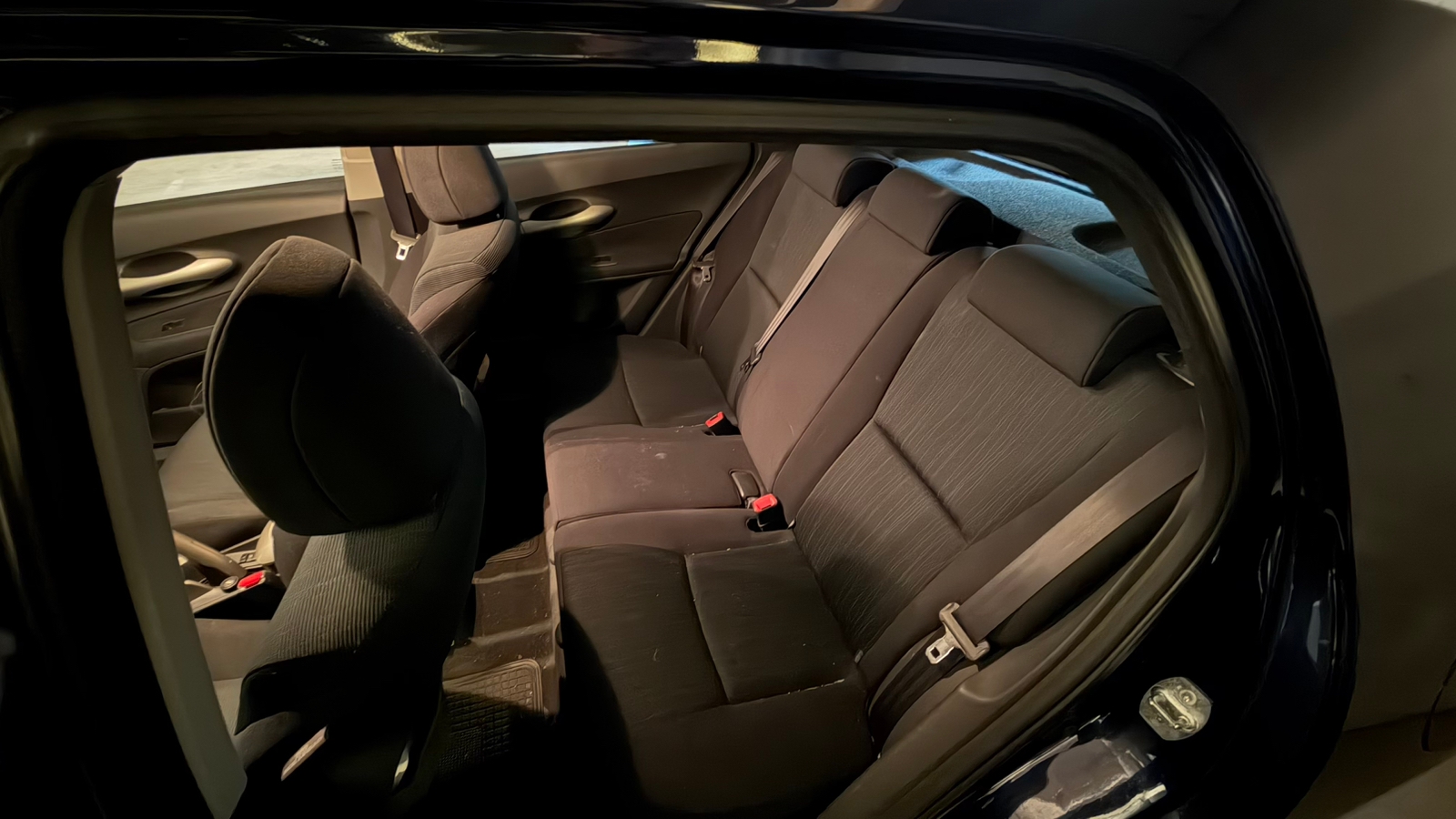 Toyota Auris 2009, kuva 7/8
