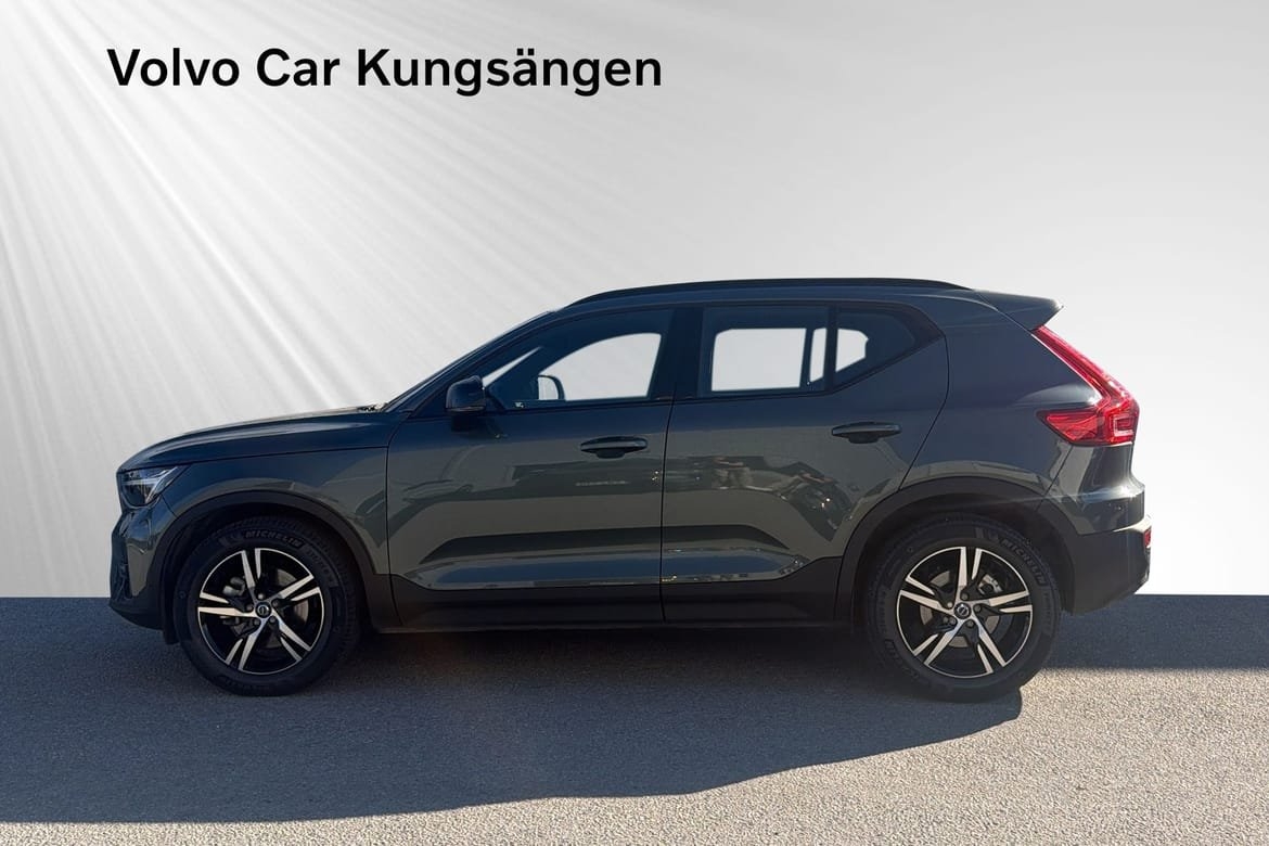 Volvo XC40 B4 FWD Bensin Plus Dark 2026, kuva 3/28
