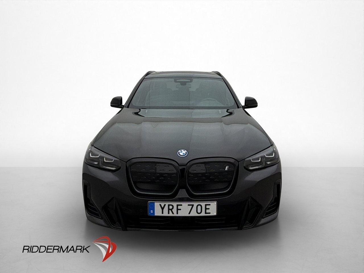 BMW iX3 286hk M Sport Charged Pano 2024, bild 2/10