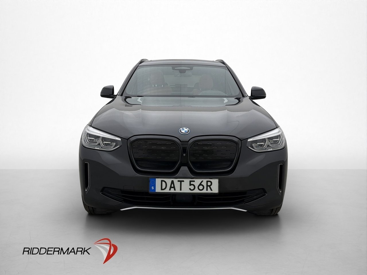 BMW iX3 286hk Charged Plus 2021, bild 2/10