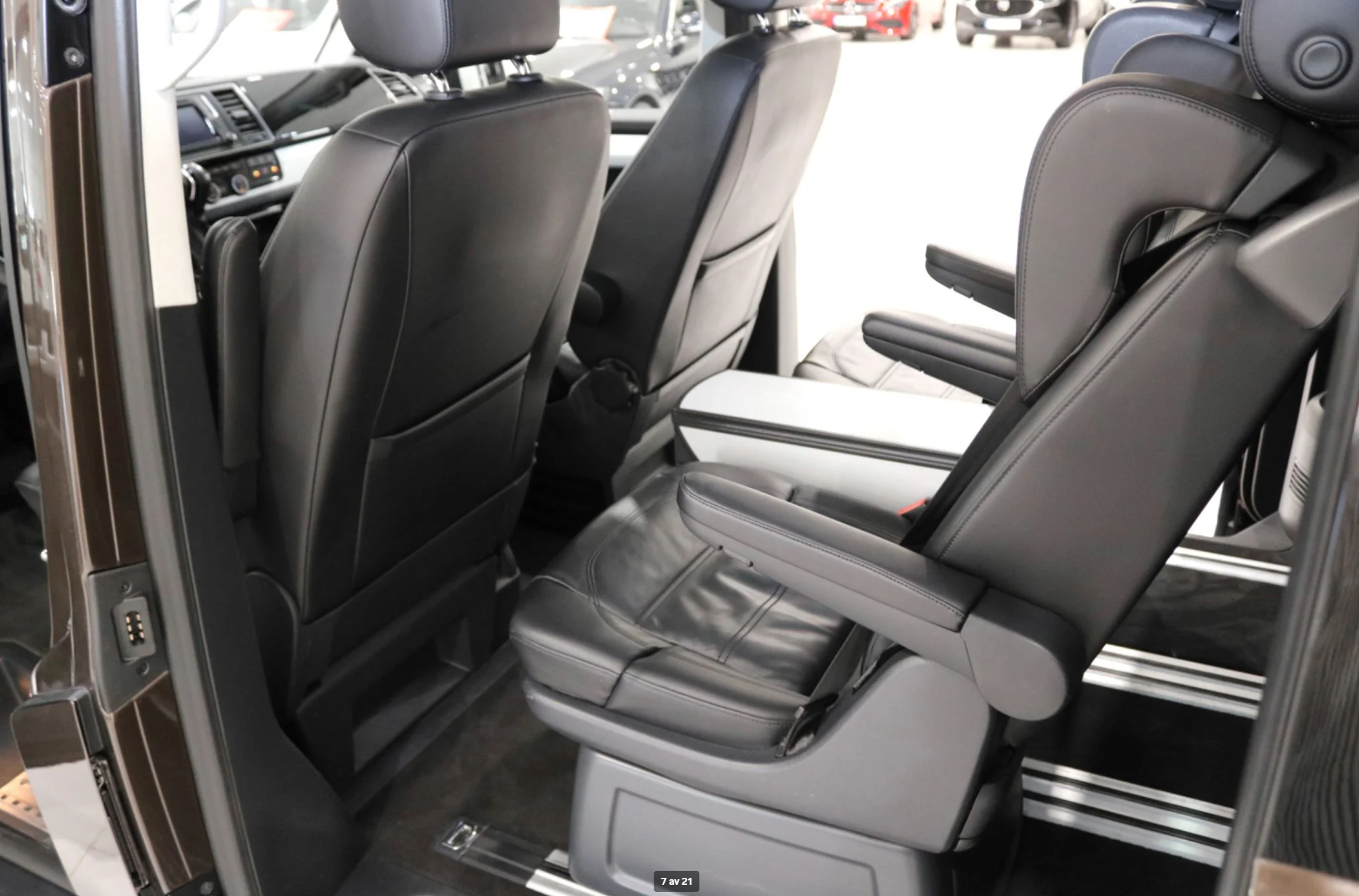 Volkswagen Multivan 2016, kuva 3/7