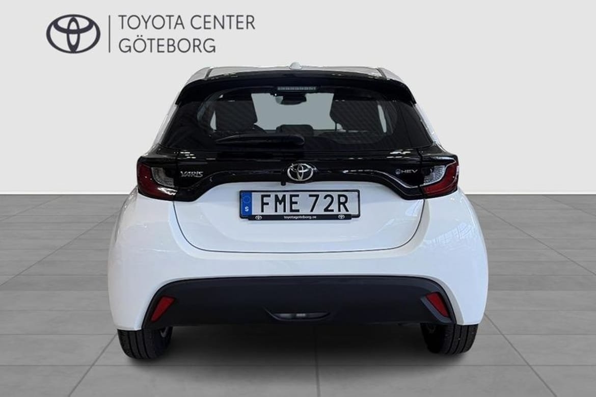 Toyota Yaris 2024, bild 6/10