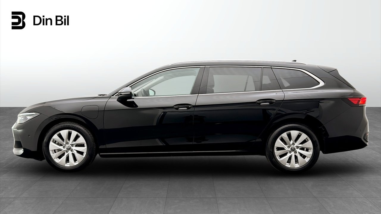 Volkswagen Passat 2025, bild 2/19