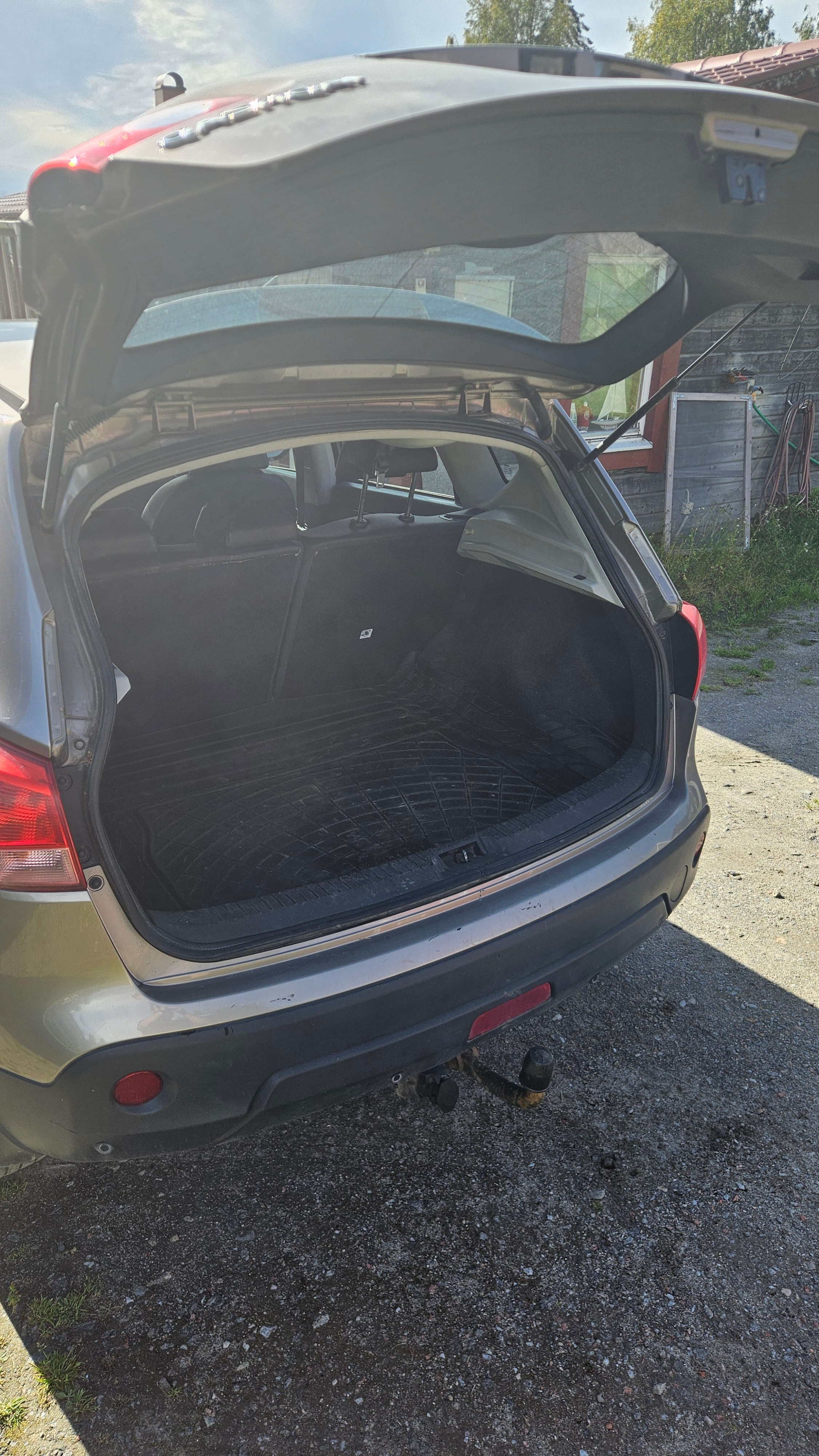 Nissan Qashqai 2.0 4x4 Manuell 2007, bild 5/6