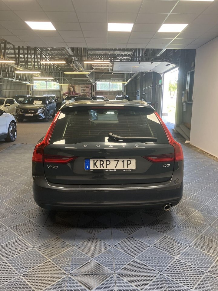 Volvo V90 D3 Momentum Advanced Edition 2019, bild 3/10