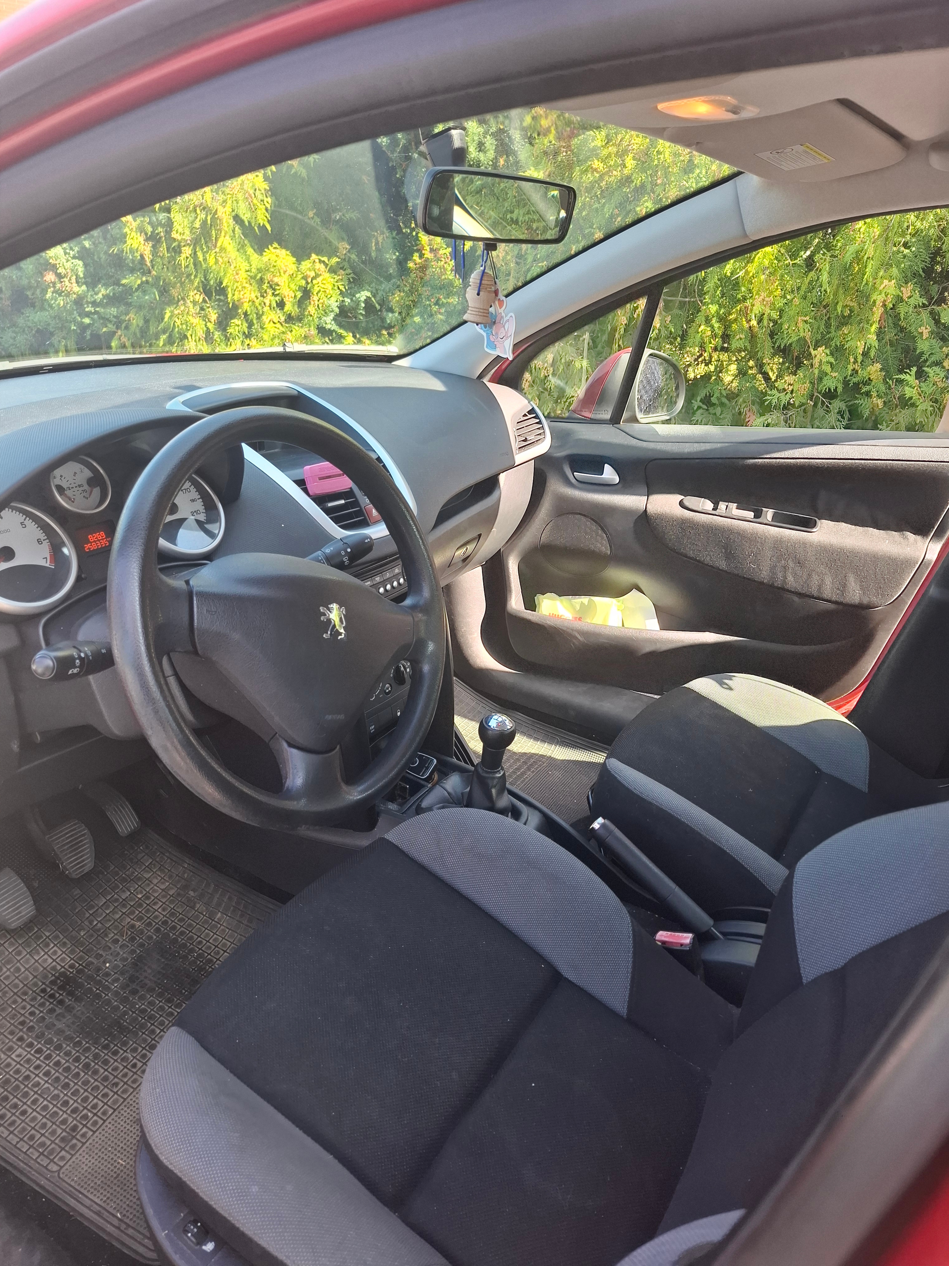 Peugeot 207 5-dörrar 1.4 Manuell 2007, kuva 3/4