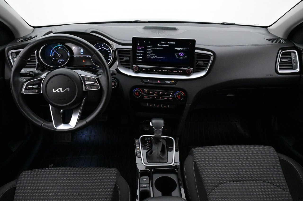 Kia XCeed Plug-in Hybrid Action 2023, kuva 6/10