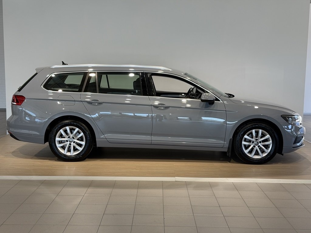 Volkswagen Passat 2022, bild 3/10