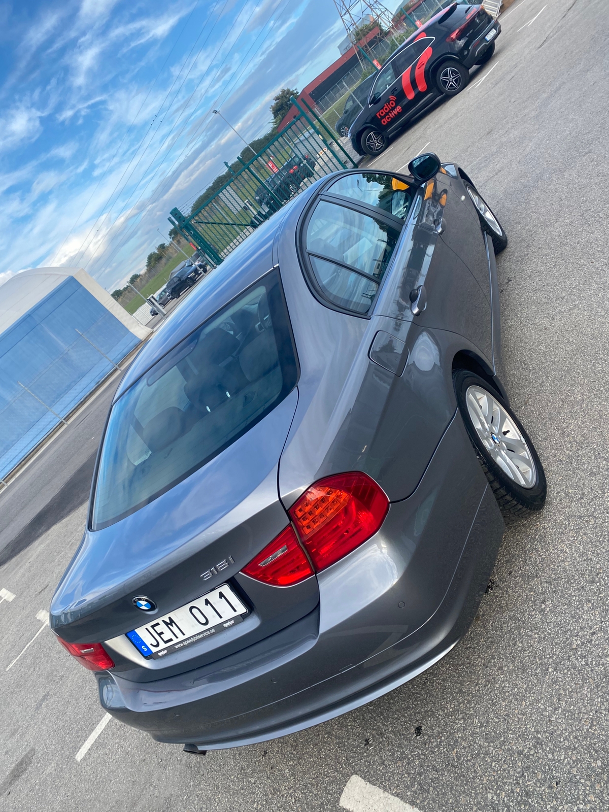 BMW 318 i Sedan Automatisk 2009, bild 2/5