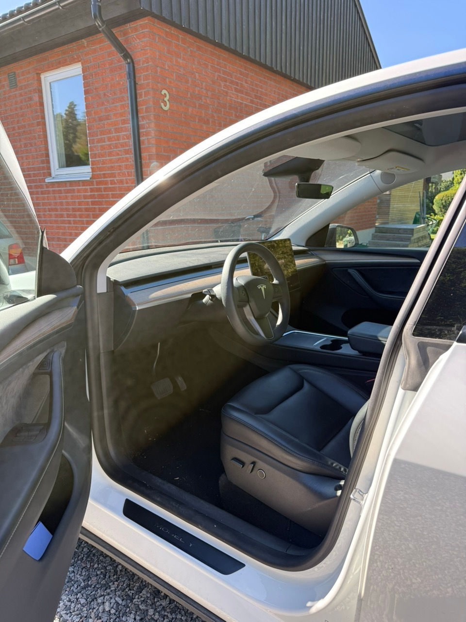 Tesla Model Y Long Range AWD 2023, bild 4/5