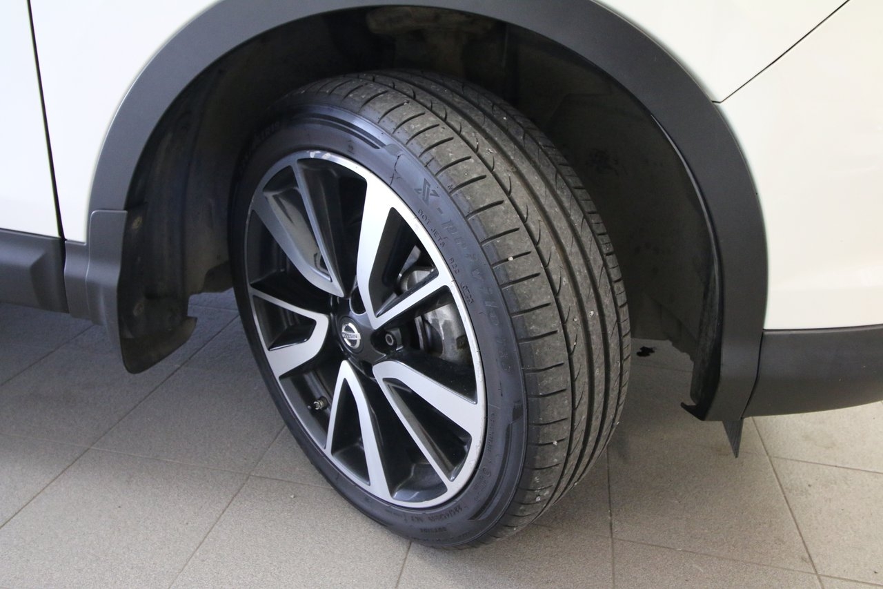 Nissan Qashqai 1.5 dCi DPF Tekna Drag 2014, kuva 2/10