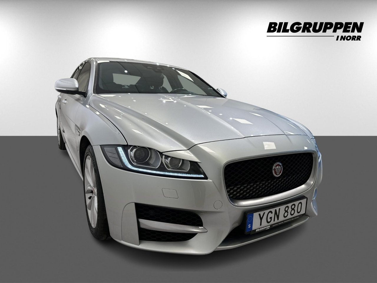 Jaguar XF 20d AWD R-Sport (V-hjul) 2017, bild 3/10