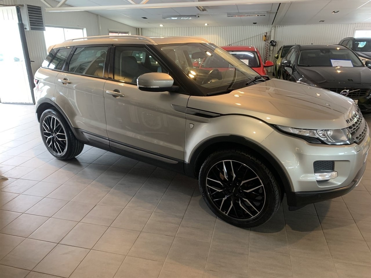 Land Rover Range Rover Evoque 2012, bild 2/8