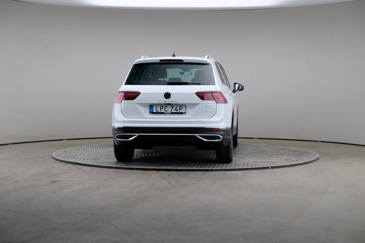 Volkswagen Tiguan 2023, bild 2/3