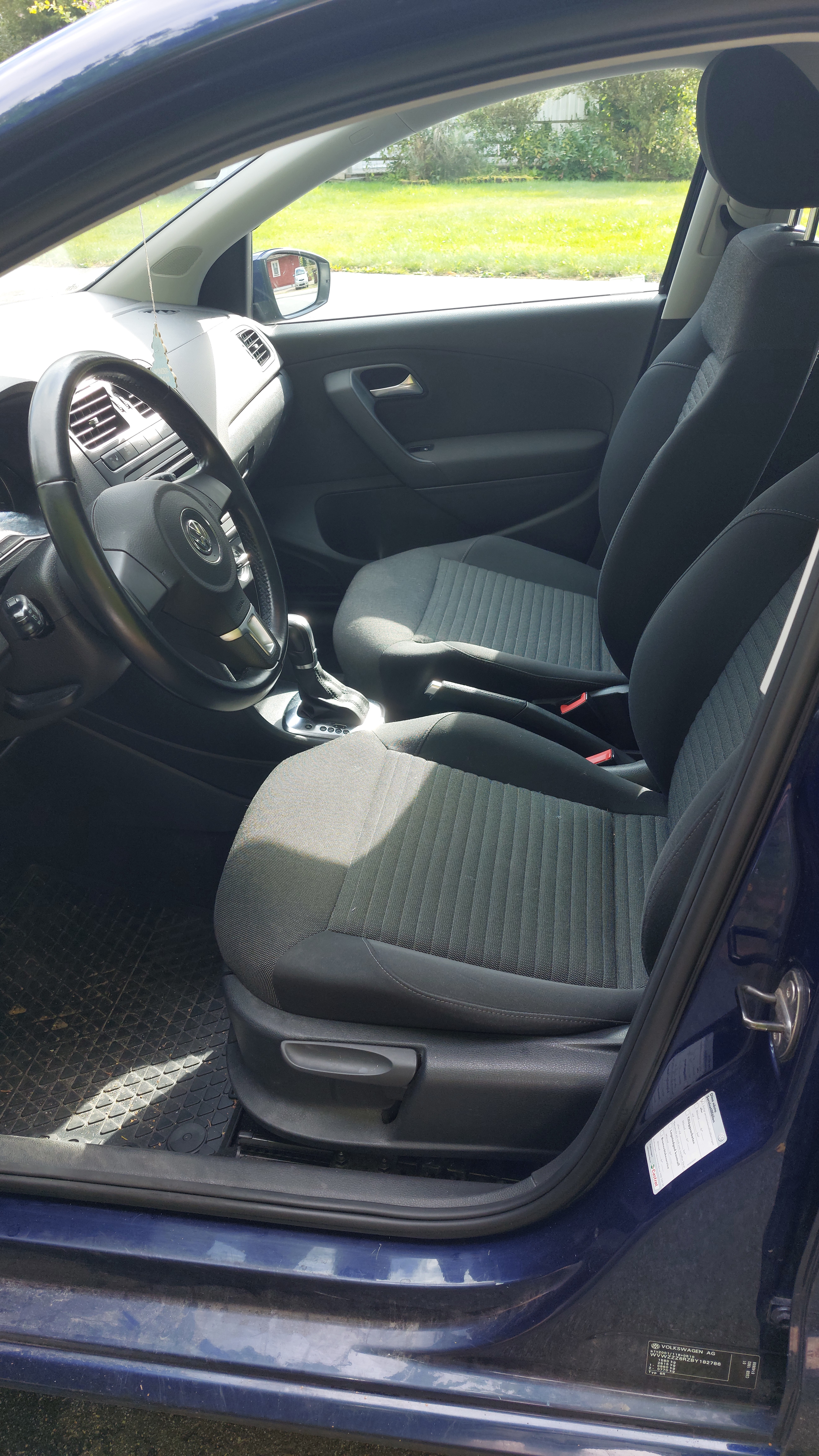 Volkswagen Polo 2011, bild 4/10