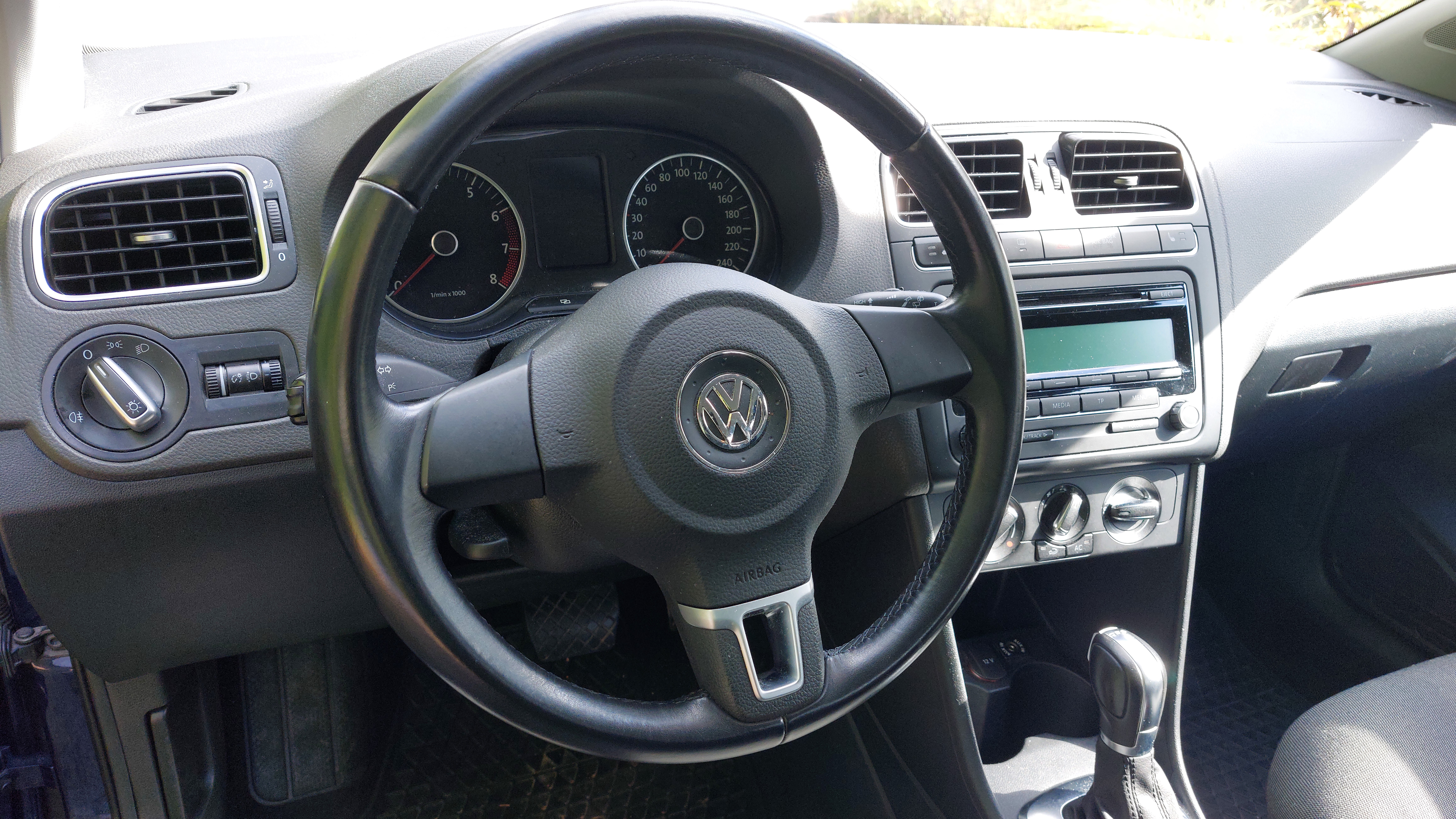 Volkswagen Polo 2011, bild 5/10