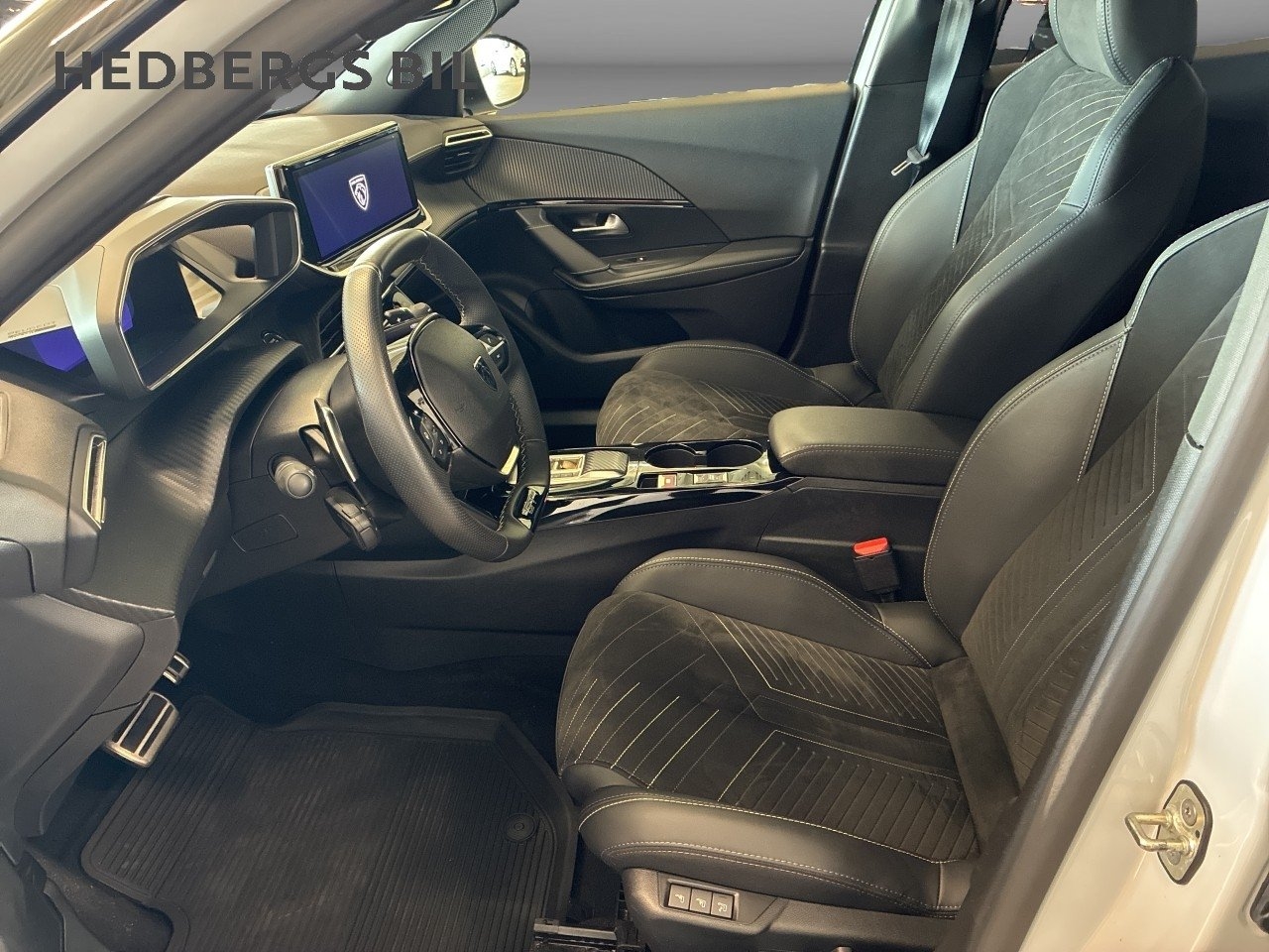 Peugeot 2008 1.2 PureTech 130 AUTOMAT GT 2025, bild 7/10