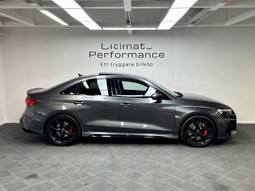 Audi RS3 2025, photo 5/10