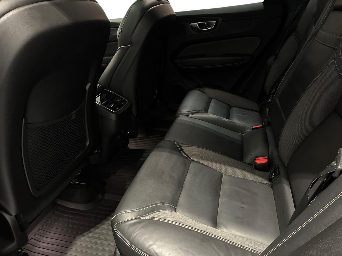 Volvo XC60 B4 AWD Diesel R-Design 2021, bild 6/20