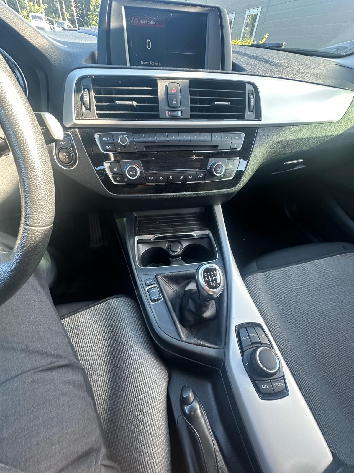 BMW 118 i 5-dörrars Manuell 2018, bild 4/10