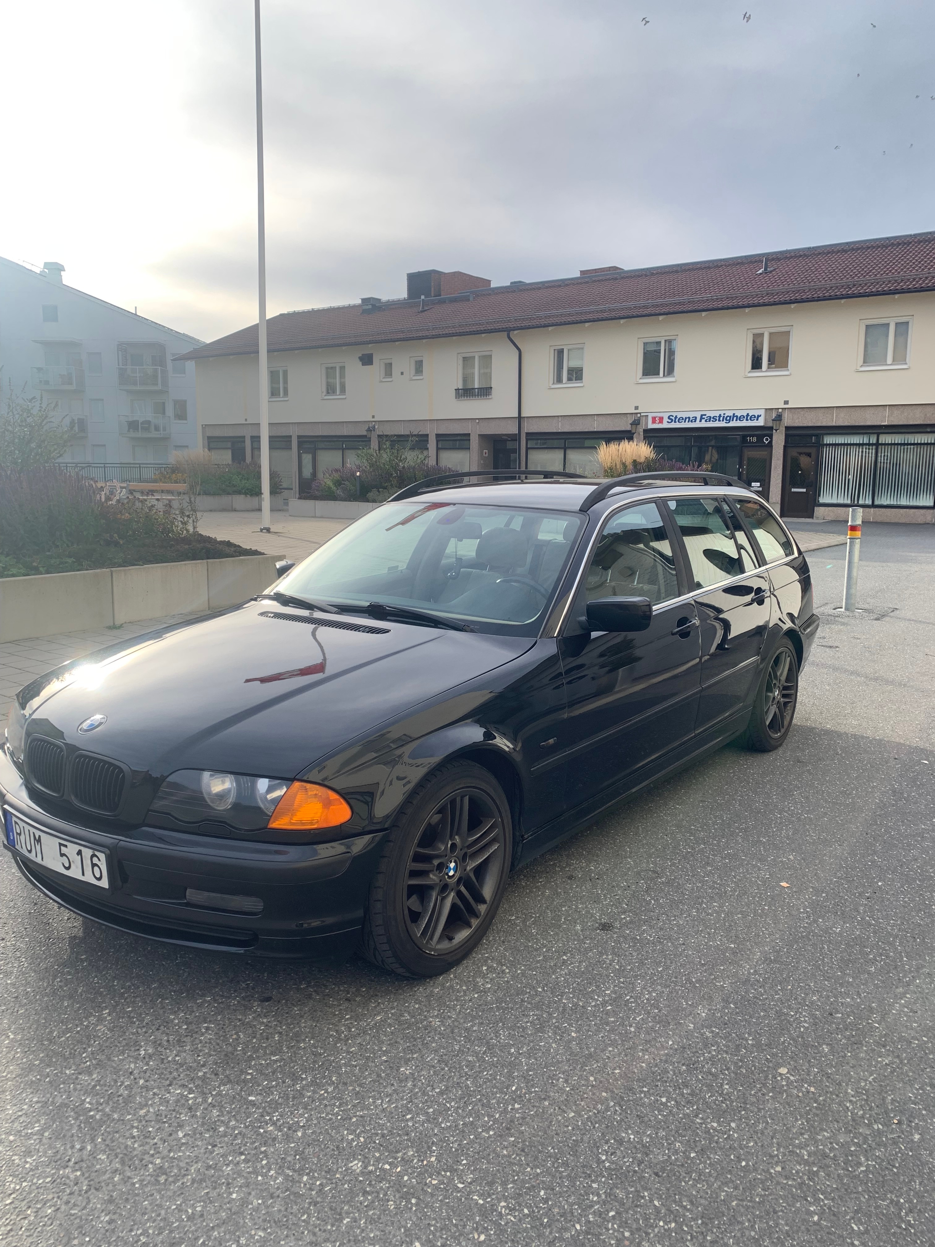 BMW 320 i Touring Automatisk 2001, bild 2/10