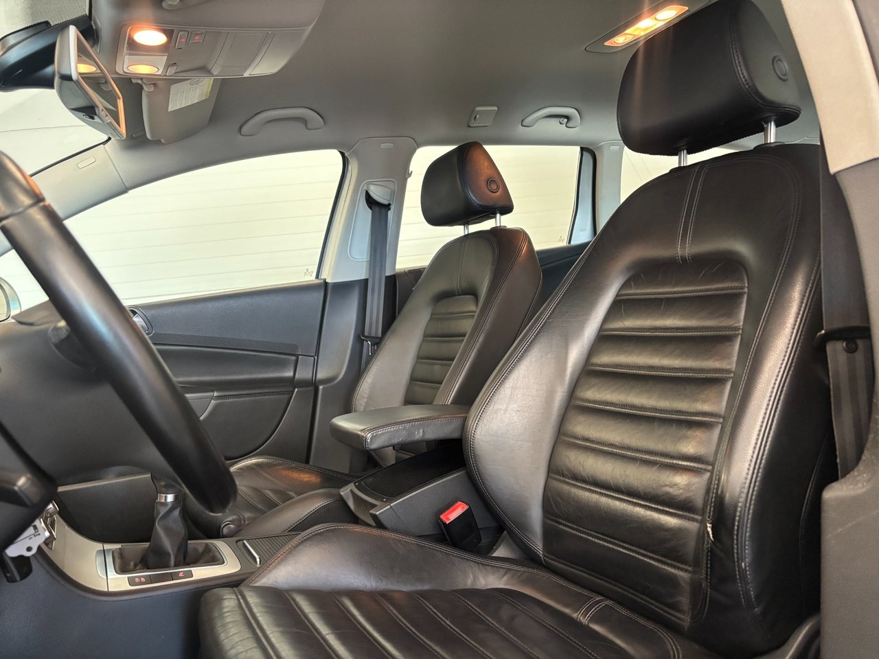 Volkswagen Passat 2010, bild 7/10