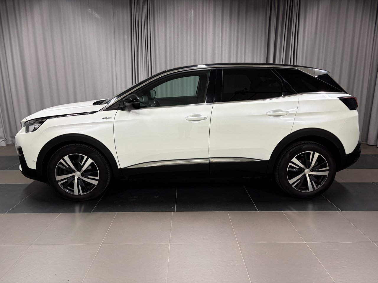 Peugeot 3008 GT-LINE PT 180 AUT8 2019, bild 2/10