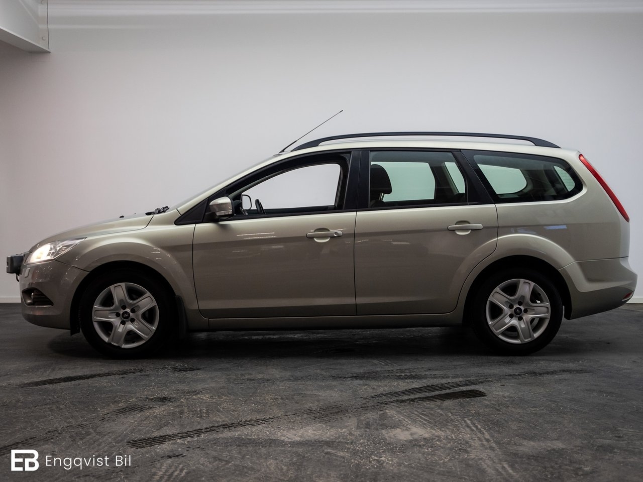 Ford Focus Kombi 1.6 TDCi PLATINUM 2011, photo 5/35