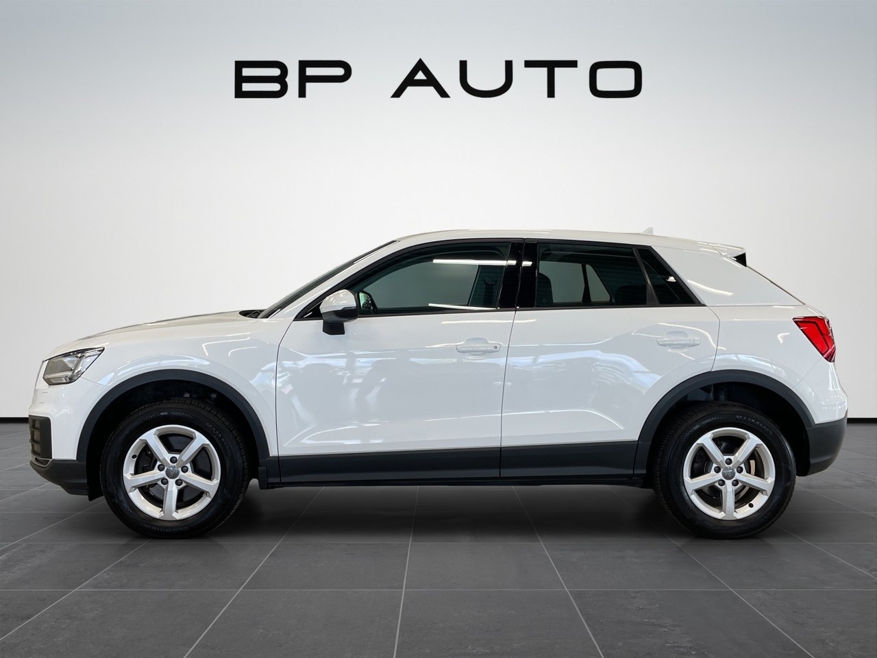 Audi Q2 1.6 TDI Euro 6 Ny Servad PDC 2018, bild 3/10